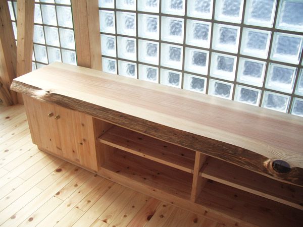 杉耳付き無垢カウンターローボード